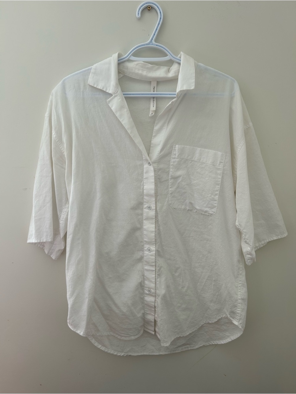 Babaton - Women’s White Half Sleeve Button-Up Shirt | Size Medium